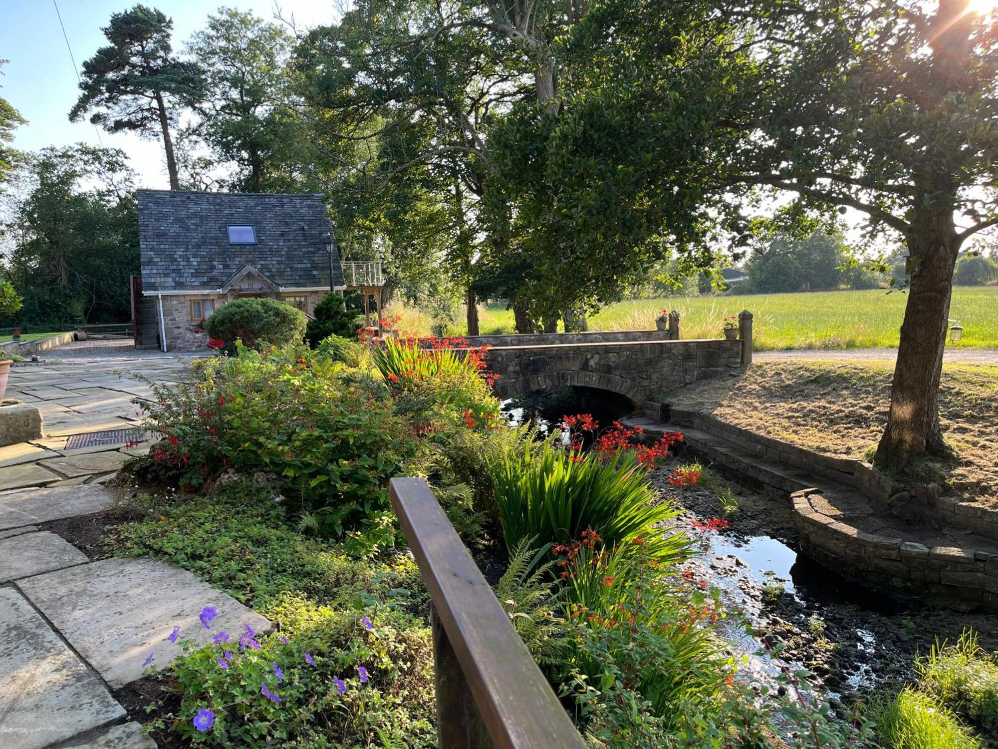 Cosy Alpine Cottage In The Heart Of Lancashire Catterall Eksteriør bilde